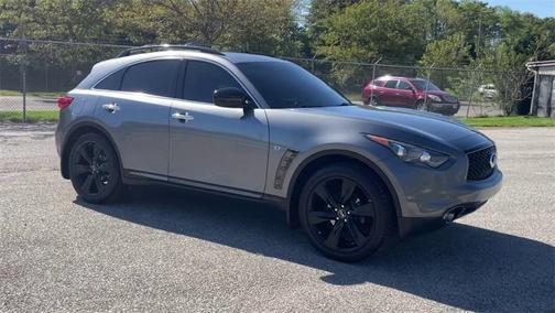 2017 INFINITI QX70 Base