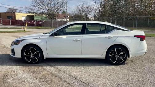 2025 Nissan Altima SR AWD