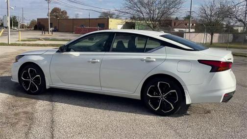 2025 Nissan Altima SR AWD