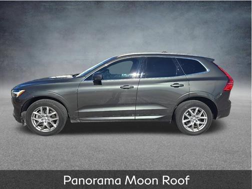 Pine Grey Metallic 2021 Volvo XC60 T5 Momentum