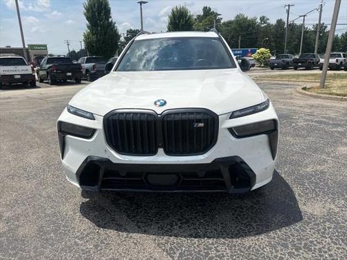 2024 BMW X7 M60i