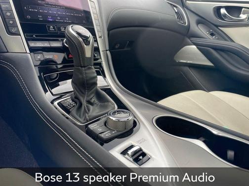 2022 INFINITI Q60 LUXE AWD