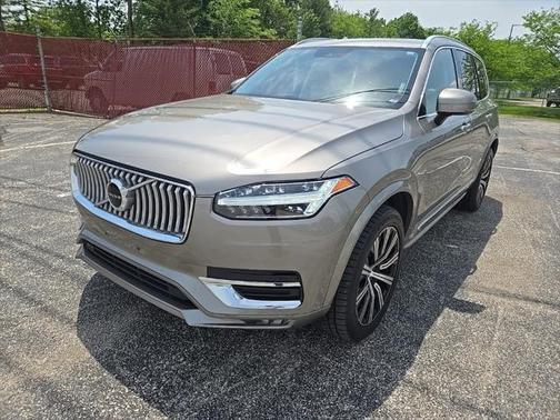 2022 Volvo XC90 T6 Inscription