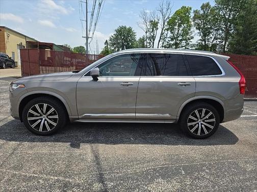 2022 Volvo XC90 T6 Inscription