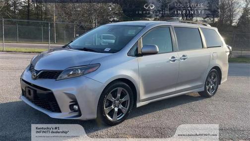 2018 Toyota Sienna SE