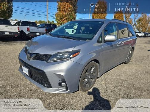 2018 Toyota Sienna SE