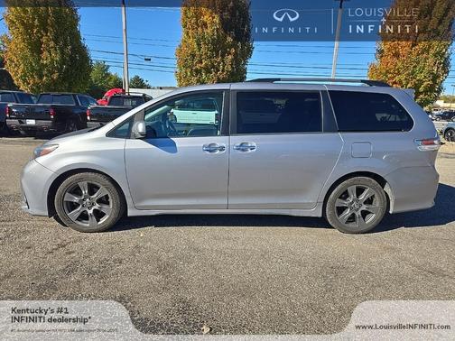2018 Toyota Sienna SE