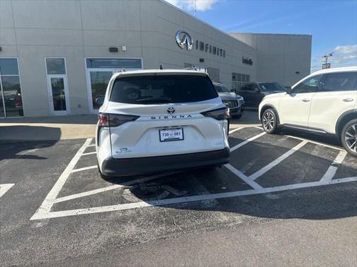 2025 Toyota Sienna XLE 7 Passenger