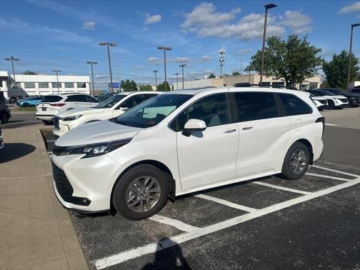 2025 Toyota Sienna XLE 7 Passenger