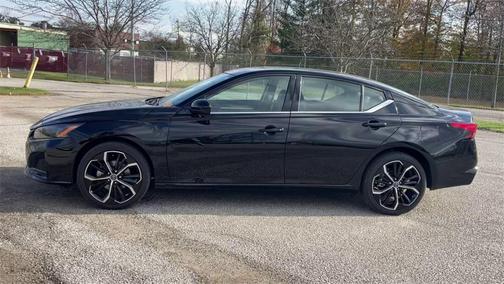 2025 Nissan Altima SR AWD