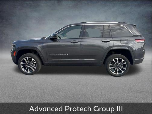 Baltic Gray Metallic Clearcoat 2022 Jeep Grand Cherokee 4xe Overland