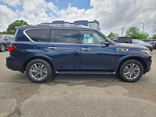 2021 INFINITI QX80 Luxe