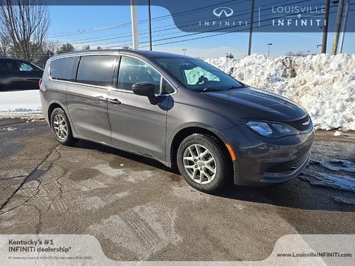 2017 Chrysler Pacifica Touring