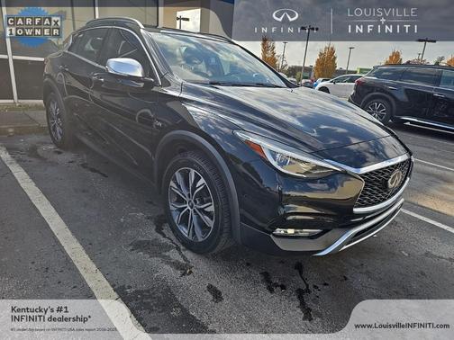 2017 INFINITI QX30 Premium