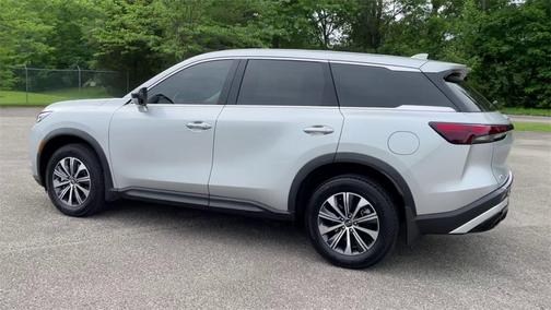 2022 INFINITI QX60 Pure