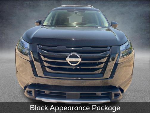 Super Black 2025 Nissan Pathfinder Platinum 4WD