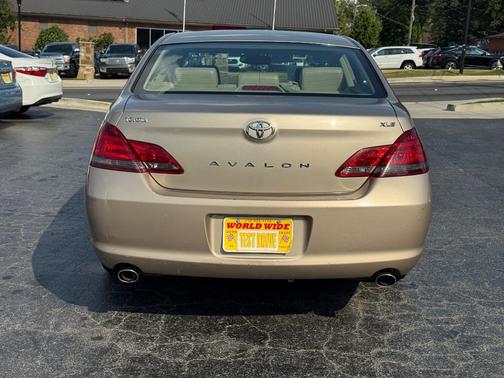 2008 Toyota Avalon XLS
