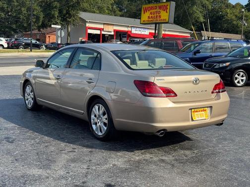 2008 Toyota Avalon XLS