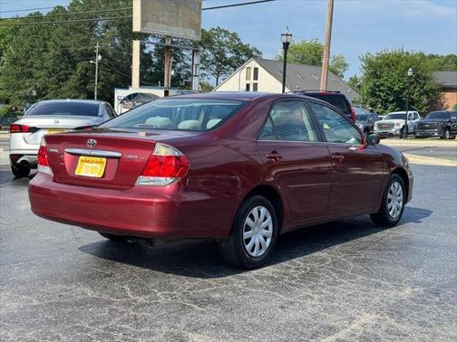 2005 Toyota Camry LE