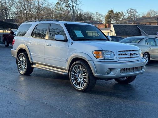 2004 Toyota Sequoia SR5