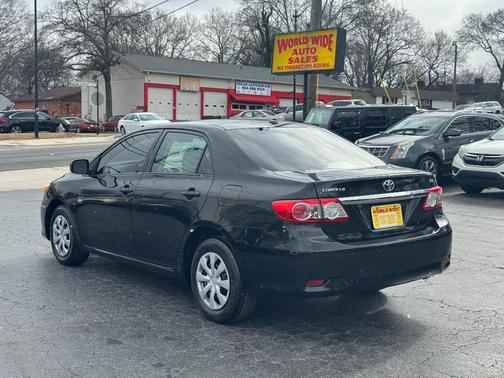 2011 Toyota Corolla LE