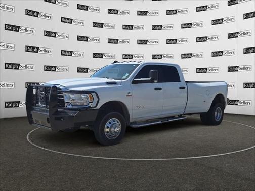 2022 RAM 3500 Big Horn Crew Cab 4x4 8 Box