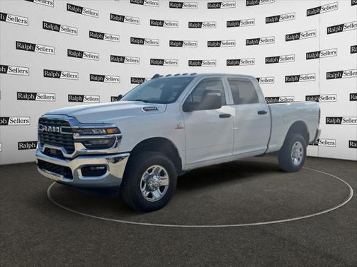 2025 RAM 2500 Tradesman Crew Cab 4x4 64' Box