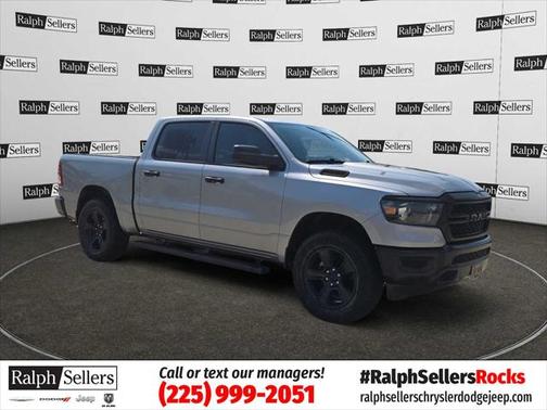 2023 RAM 1500 Tradesman Crew Cab 4x4 57' Box