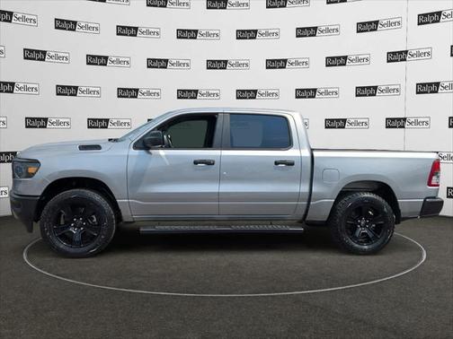 2023 RAM 1500 Tradesman Crew Cab 4x4 57' Box