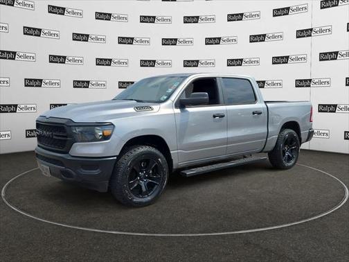 2023 RAM 1500 Tradesman Crew Cab 4x4 57' Box