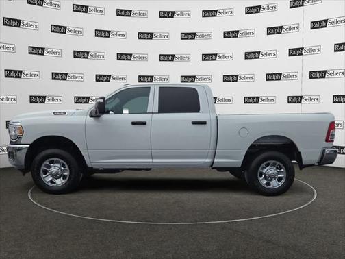 2024 RAM 2500 Tradesman Crew Cab 4x4 64' Box