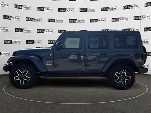 2024 Jeep Wrangler 4-Door Sahara 4x4