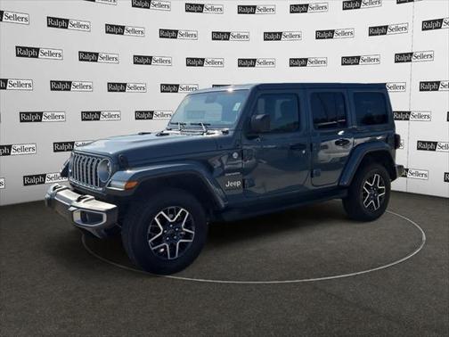 2024 Jeep Wrangler 4-Door Sahara 4x4