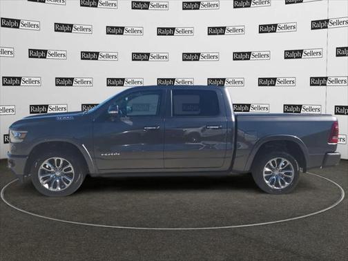 2022 RAM 1500 Laramie Crew Cab 4x2 57' Box