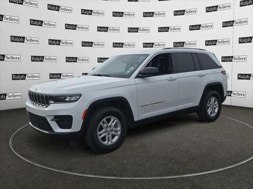 2024 Jeep Grand Cherokee Laredo 4x2