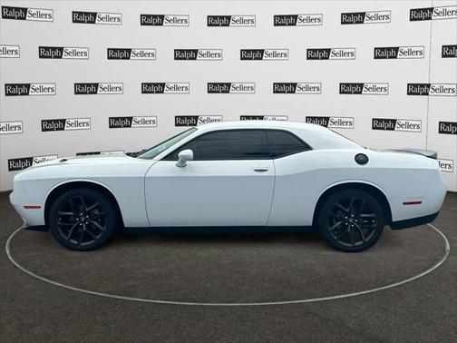 2022 Dodge Challenger SXT