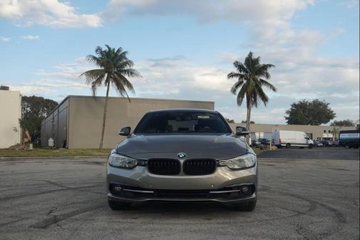 2017 BMW 330 330i 4dr Sedan