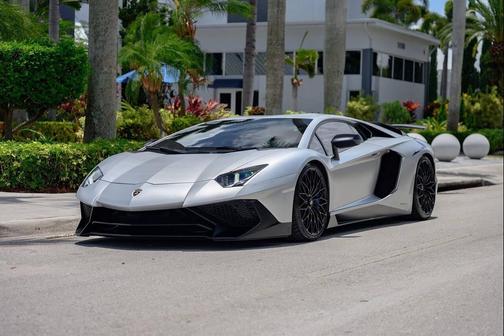 Grigio Adamas 2016 Lamborghini Aventador LP750-4 Superveloce