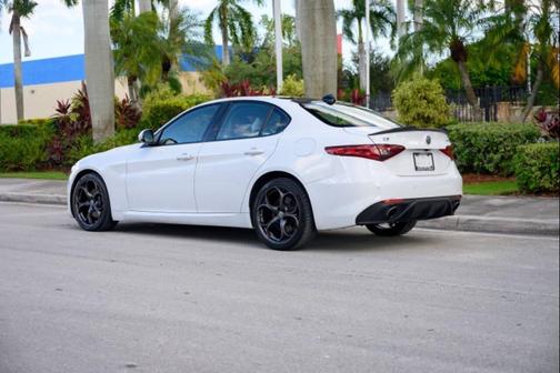 2017 Alfa Romeo Giulia Ti