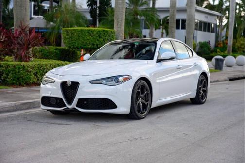 2017 Alfa Romeo Giulia Ti