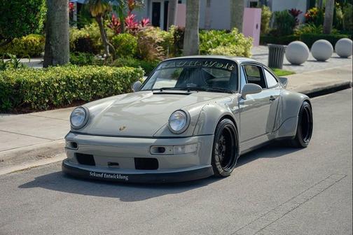 Fashion Grey 1989 Porsche 911 Carrera 4 AWD 2dr Coupe
