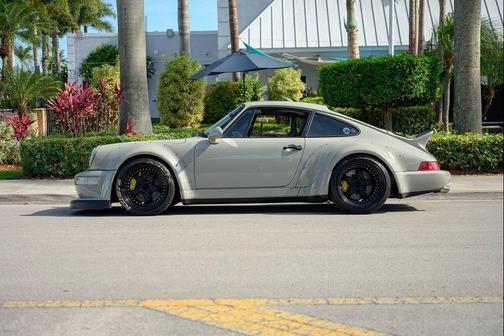 Fashion Grey 1989 Porsche 911 Carrera 4 AWD 2dr Coupe
