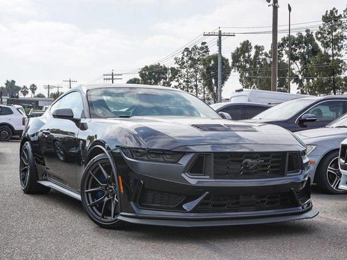 2025 Ford Mustang Dark Horse