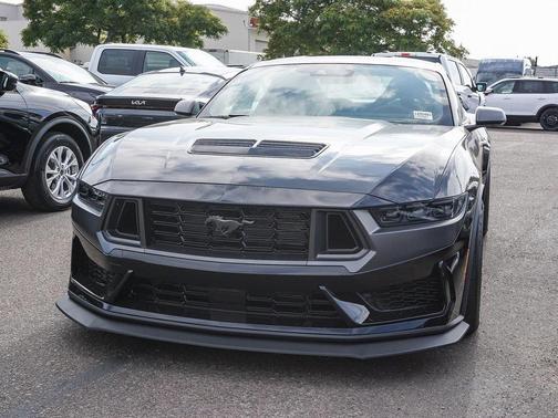 2025 Ford Mustang Dark Horse