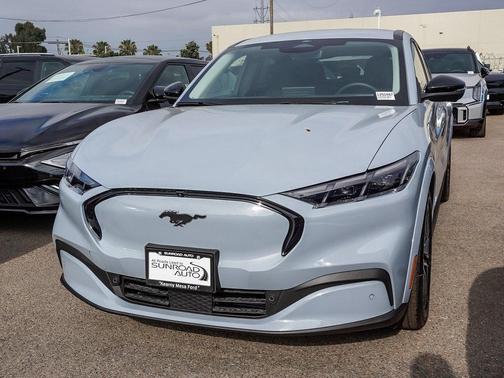 2025 Ford Mustang Mach-E Premium