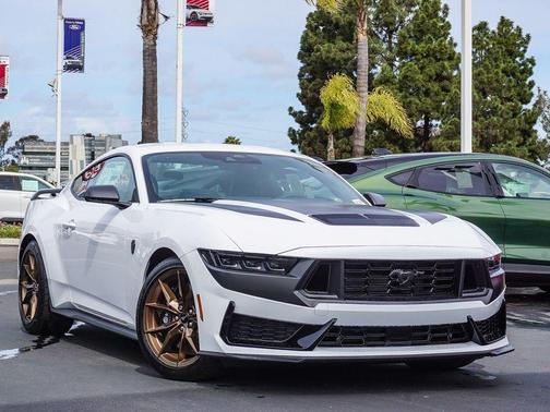 Oxford White 2026 Ford Mustang Dark Horse