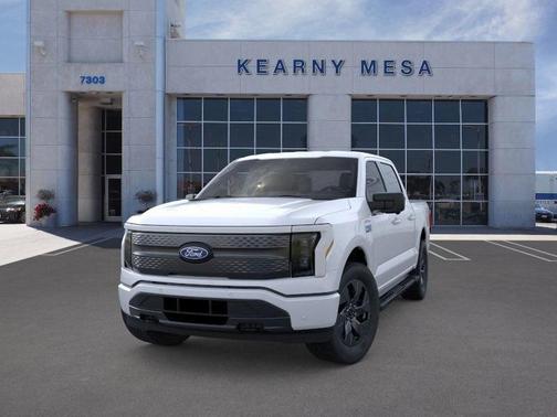 2025 Ford F-150 Lightning Flash