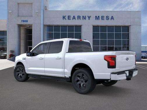 2025 Ford F-150 Lightning Flash