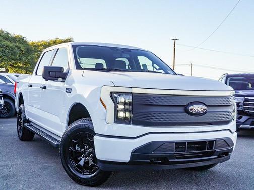 2025 Ford F-150 Lightning XLT