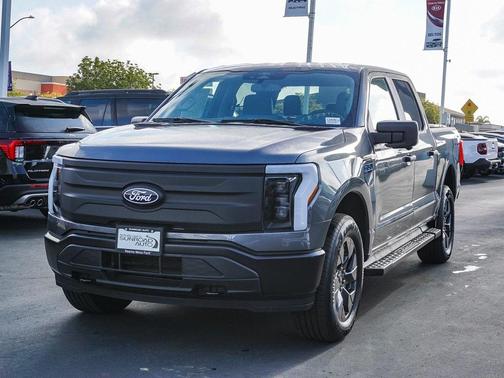 2024 Ford F-150 Lightning Pro